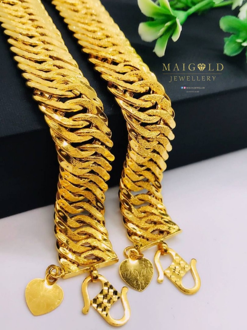 Gold big top bracelet designs