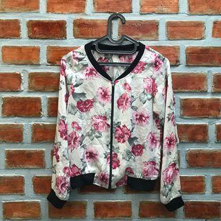 Jaket Floral not Zara Uniqlo Mango Stradivarius