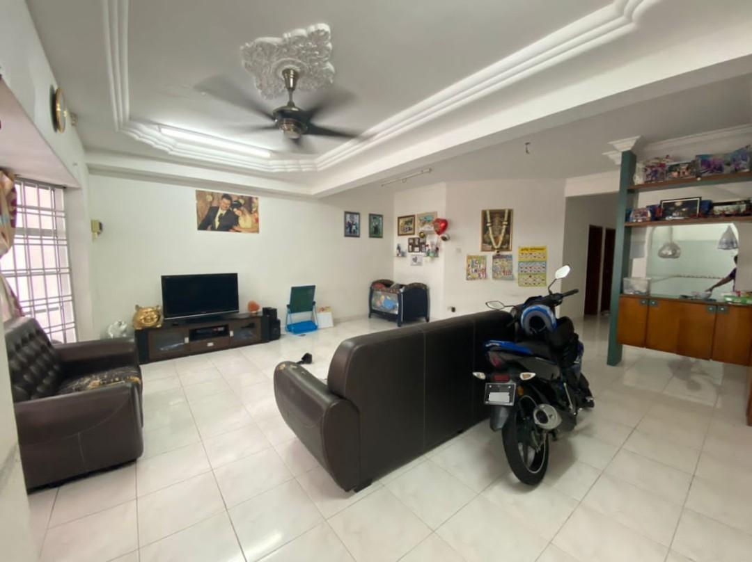 Jln Gunung , Bandar Seri Alam, Double Storey House For Sale, Property