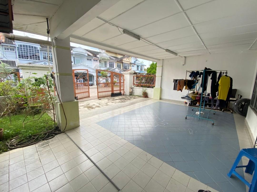 Jln Gunung , Bandar Seri Alam, Double Storey House For Sale, Property
