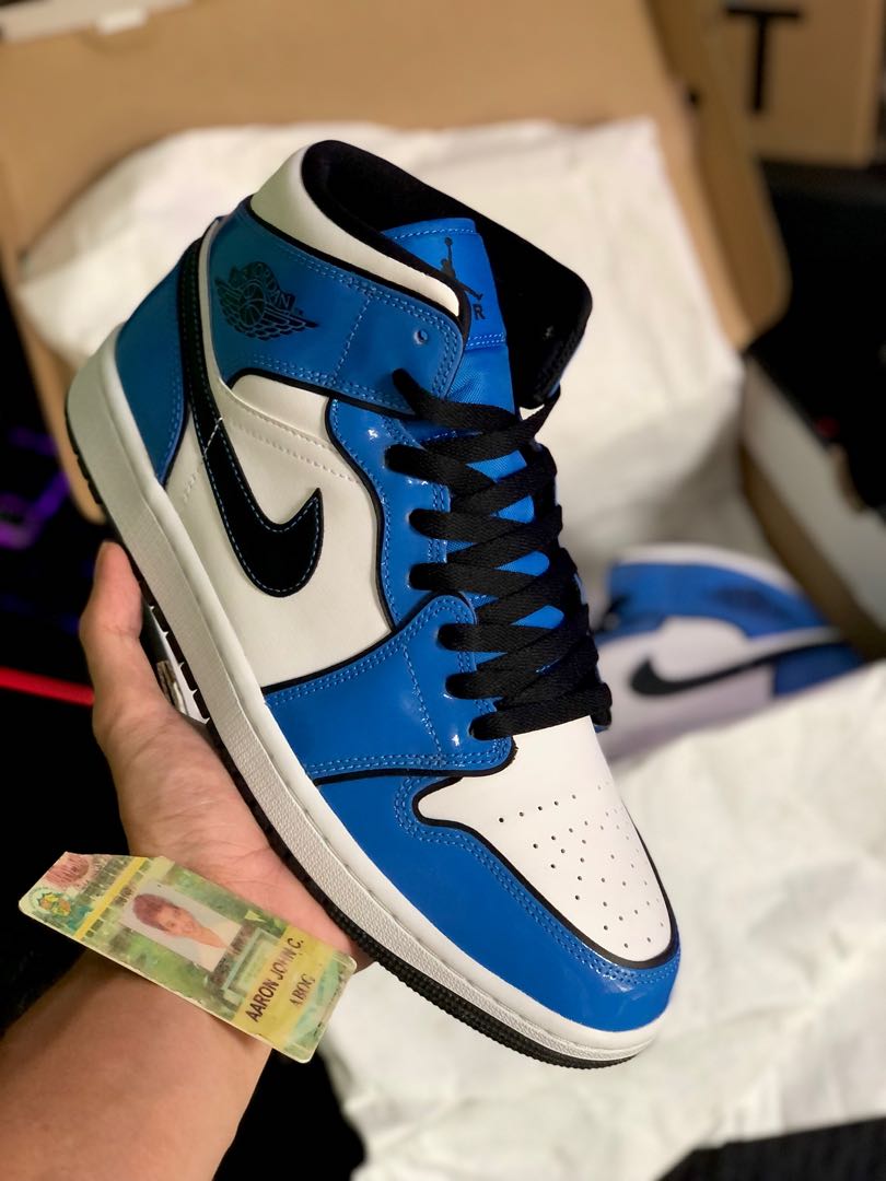 Jordan 1 Mid 'Signal Blue' sz 9.5 