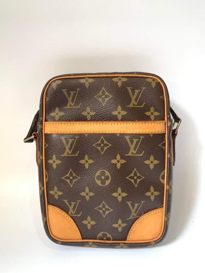 Louis Vuitton Danube PM (Category: Luxury Bags & Wallets) located in Manila. Submitted by bagislifeshop (Listing ID 1162588335, Image 1). Description: ▪️Louis Vuitton Danube PM▪️ ☑️Available in Bacolod ✅Condition: 8.5/10 ✅Material: Monogram Canvas leather ✅Inclusions: dustbag.