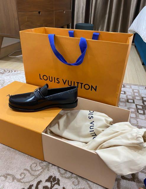 Louis vuitton mens sneaker laofer sandals，LV男士拖鞋  Louis vuitton mens  sneakers, Sneakers fashion, Dress shoes men