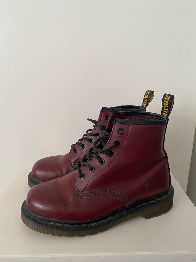 Maroon hotsell dr martins