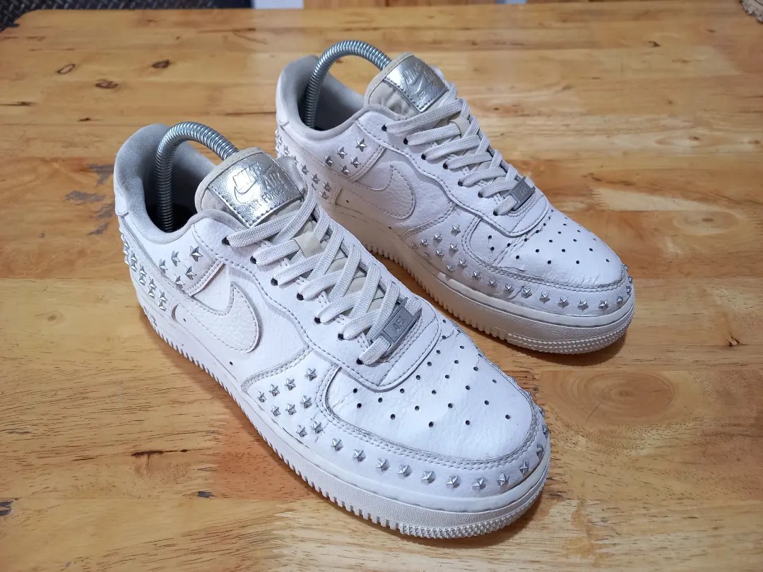 studded air force 1