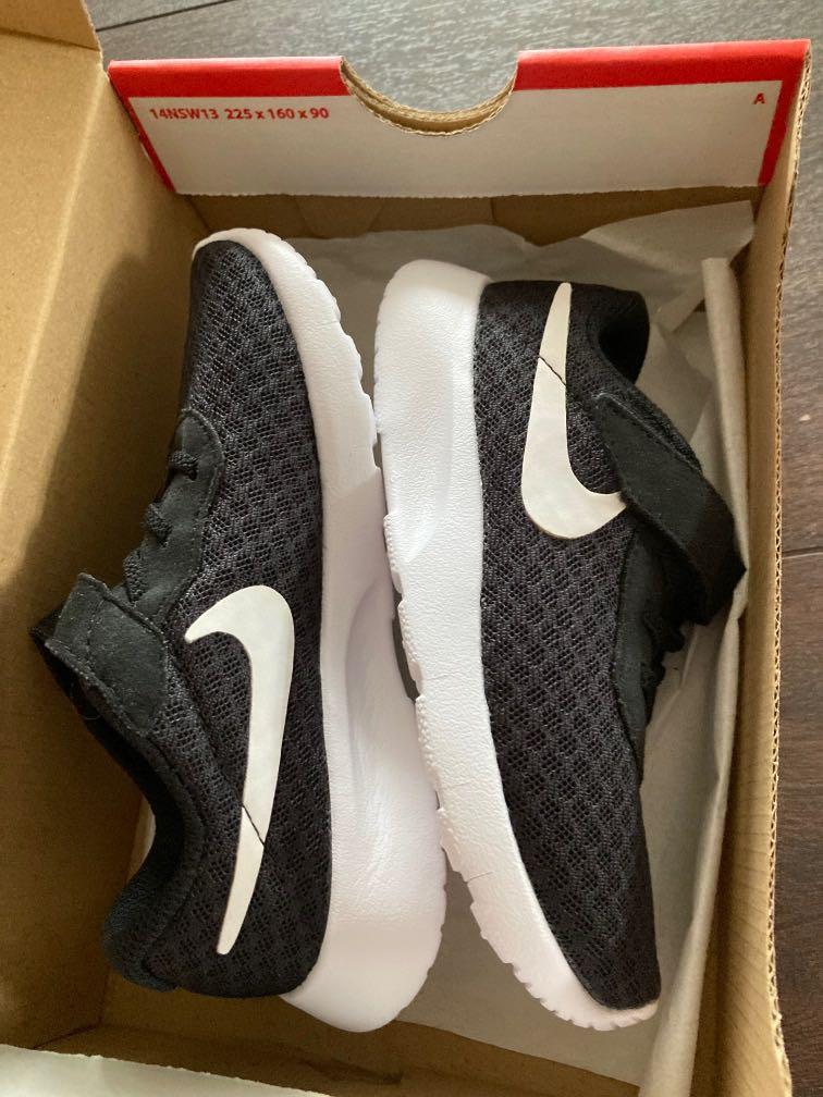 Nike best sale tanjun 10c