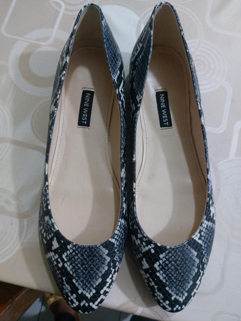 Nine west snakeskin flats online