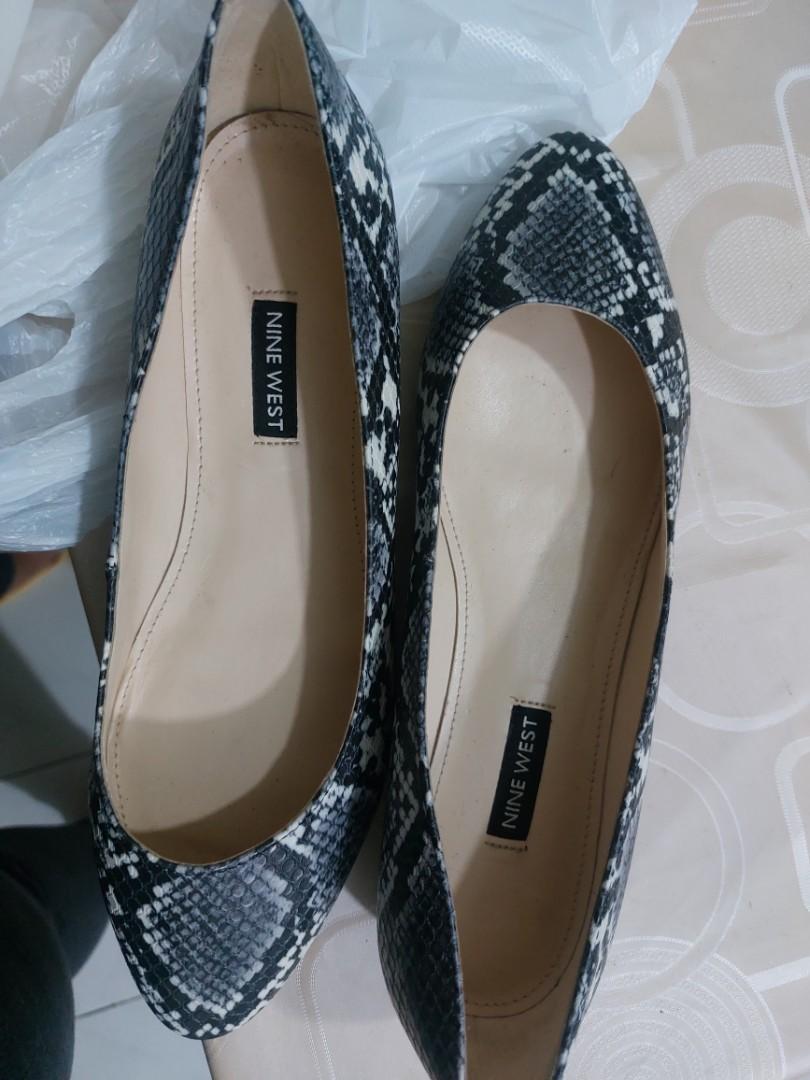 Nine west snakeskin hotsell flats
