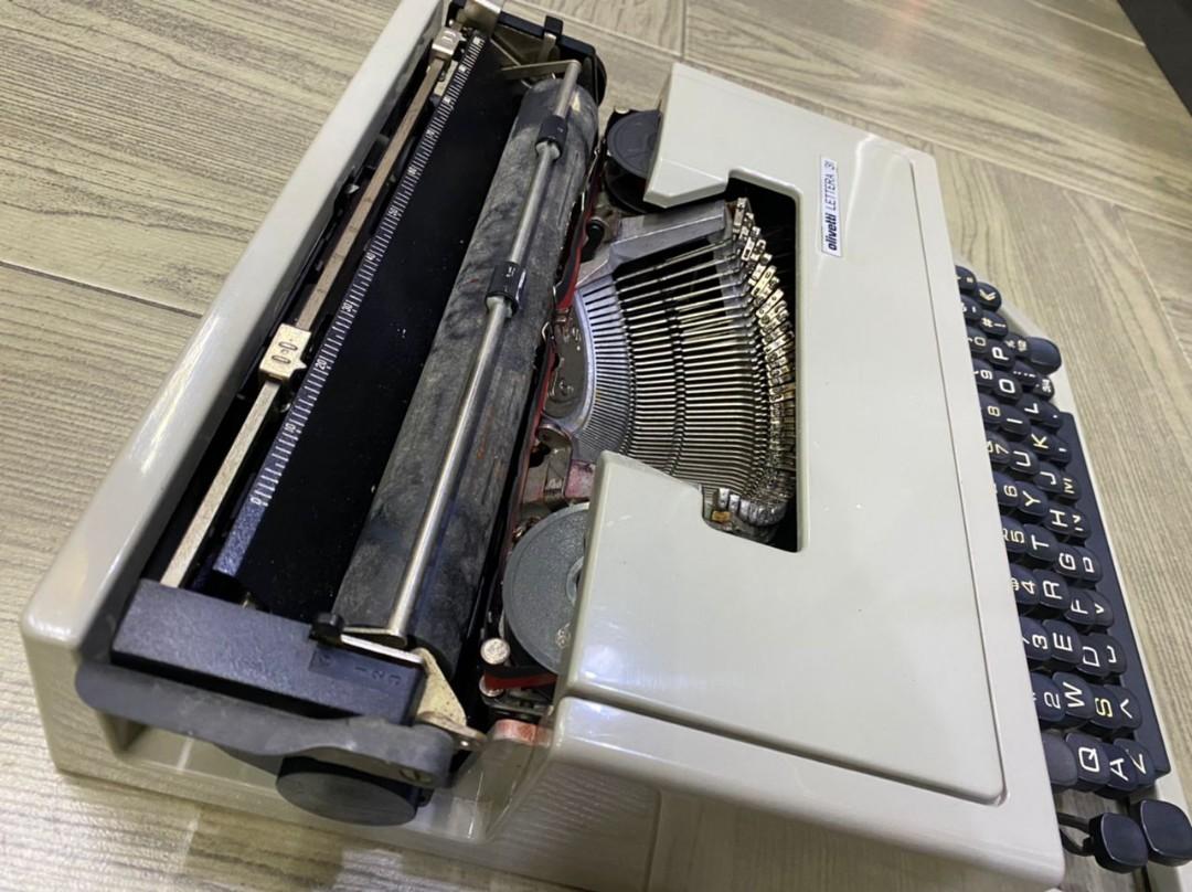 OLIVETTI LETTERA 31 TYPE WRITTER VINTAGE, Computers & Tech ...