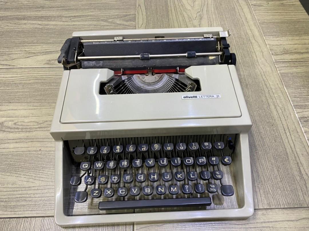 OLIVETTI LETTERA 31 TYPE WRITTER VINTAGE, Computers & Tech ...