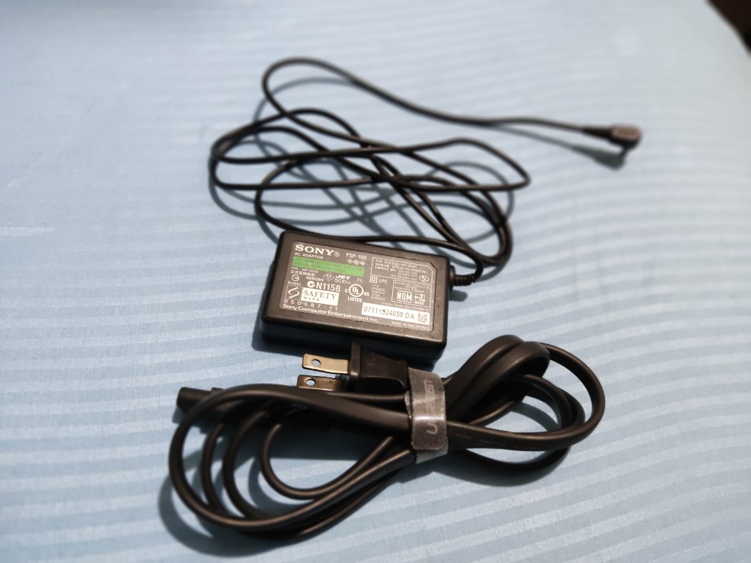 Original Sony PSP charger (slim 1000/2000/3000), Video Gaming, Gaming