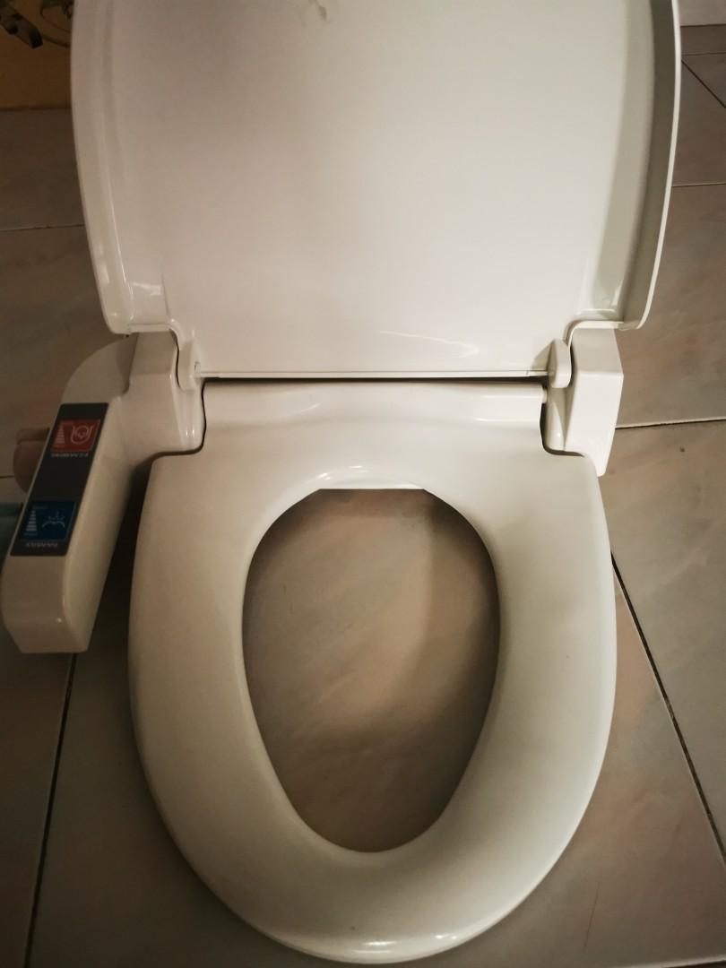 Panasonic DLAB10 Bidet Toilet Seat, Furniture & Home Living, Bathroom