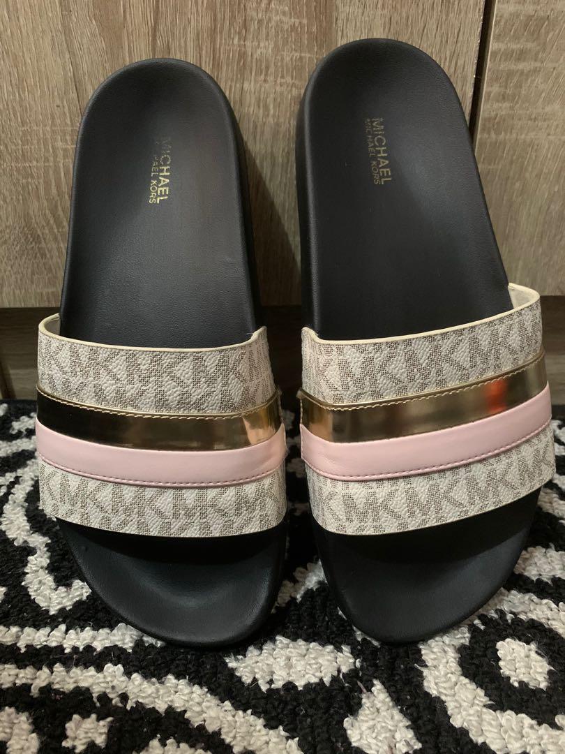 Personal Preloved Michael Kors Womens Slide Size 8 Original, Women's  Fashion, Footwear, Flats & Sandals on Carousell