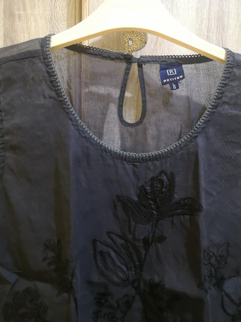 Petites sleeveless blouse (Category: Sleeveless) located in Quezon City. Submitted by hellobuyeverything (Listing ID 1162670967, Image 2). Description: Embroidered details. super ganda.
