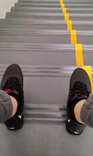 Authentic Puma Ferrari 10 years Anniversary Limited Sneaker, Men's Fashion,  Footwear, Sneakers on Carousell