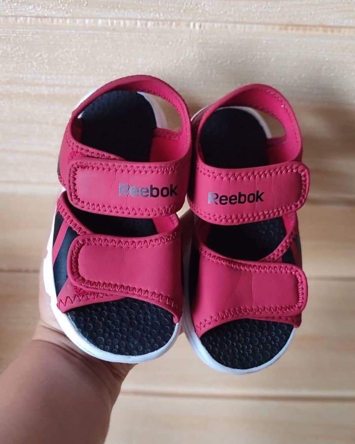 Reebok sandals 2025 for girls