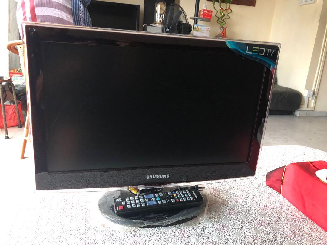 Samsung 22inch led tv, TV & Home Appliances, TV & Entertainment, TV on