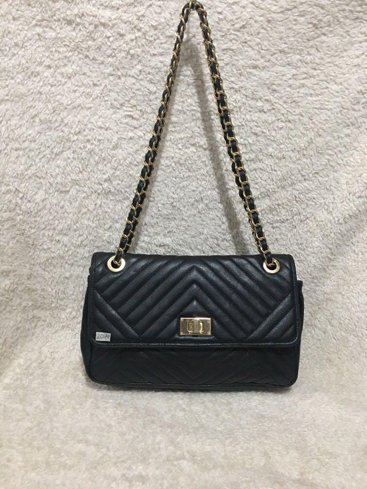 Sisley quilted chain sling, Luxury, Bags & Wallets on Carousell