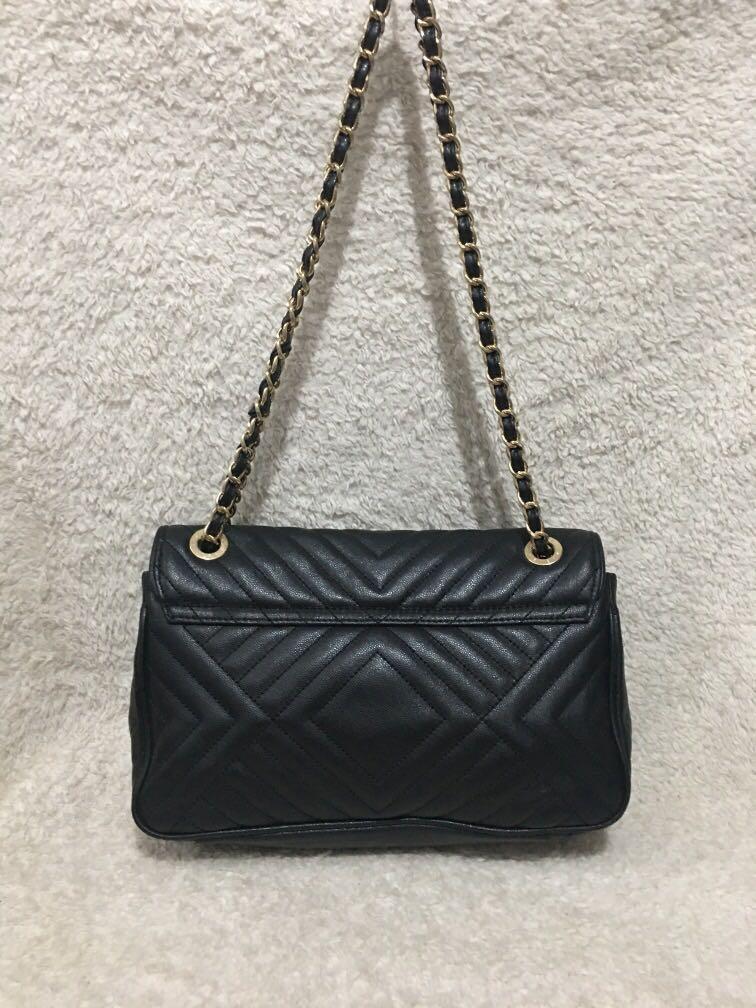 Sisley quilted chain sling, Luxury, Bags & Wallets on Carousell