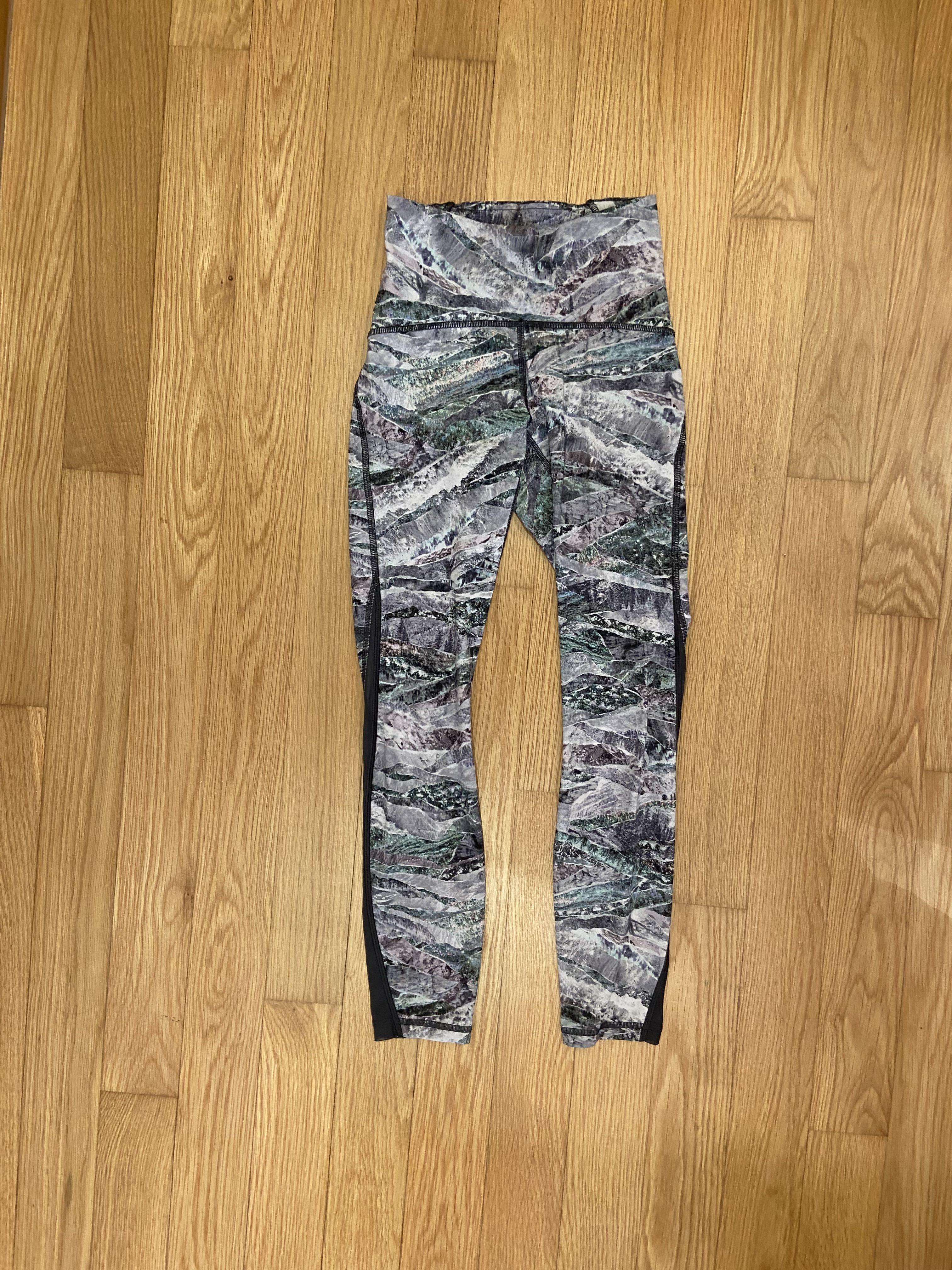 Size 2 lululemon leggings top