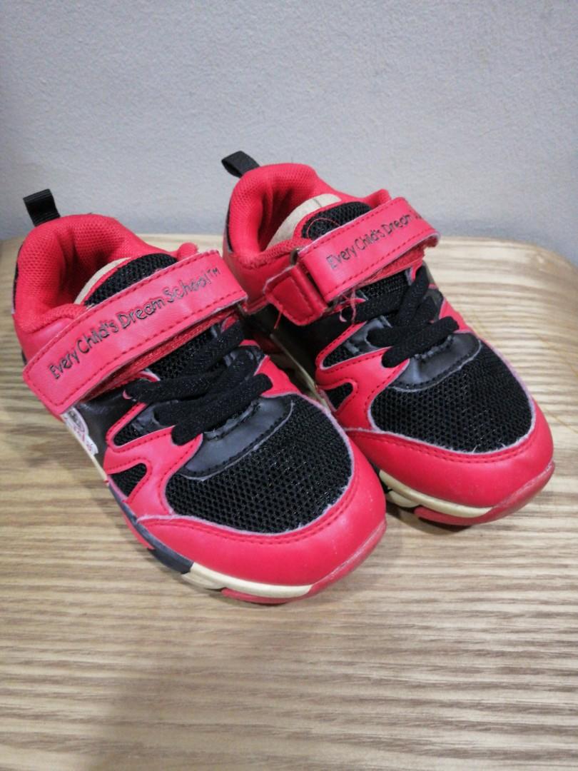 Smart store kid shoes