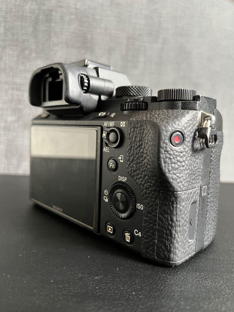 Sony A7II (5 Sony batteries), Photography, Cameras on Carousell