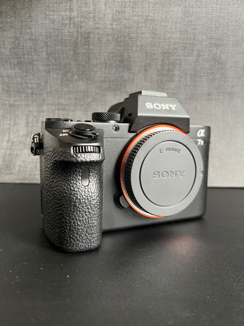 Sony A7II (5 Sony batteries), Photography, Cameras on Carousell