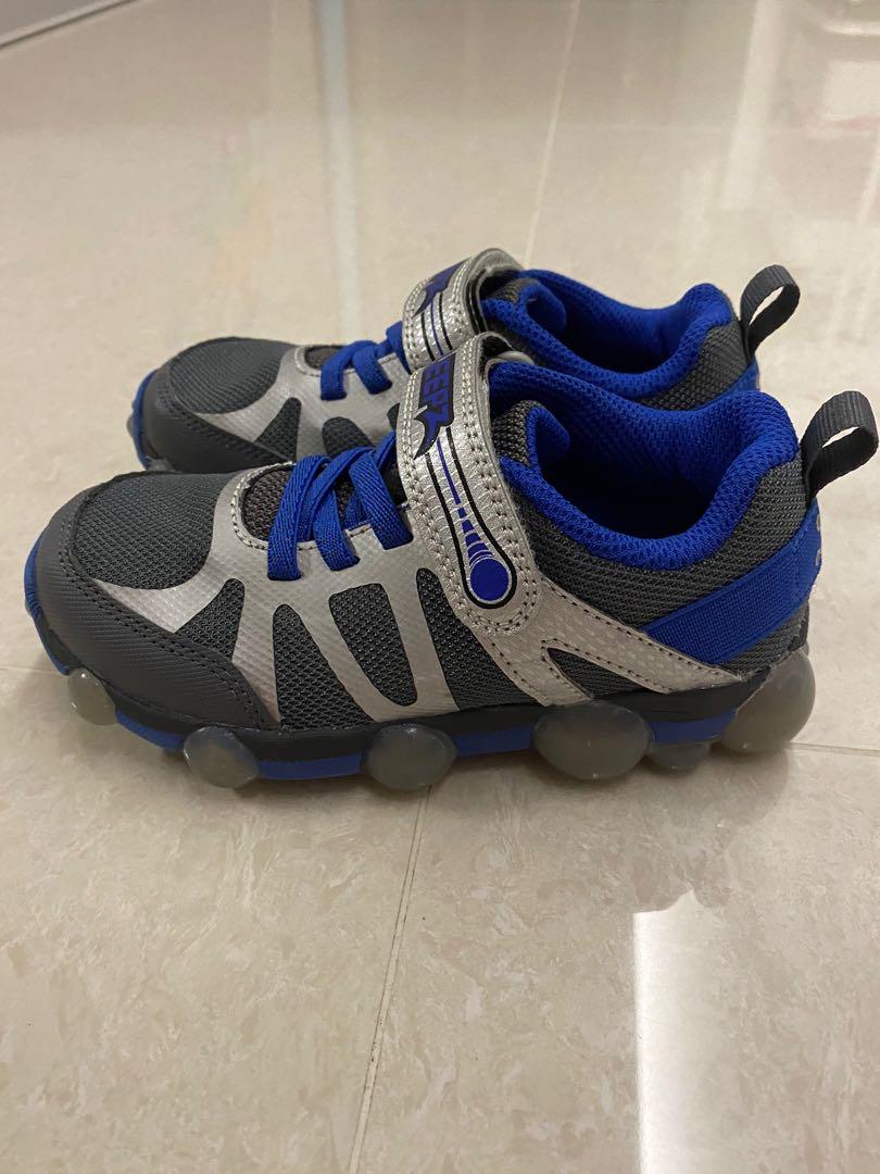 Stride rite leepz 3.0 sneaker on sale
