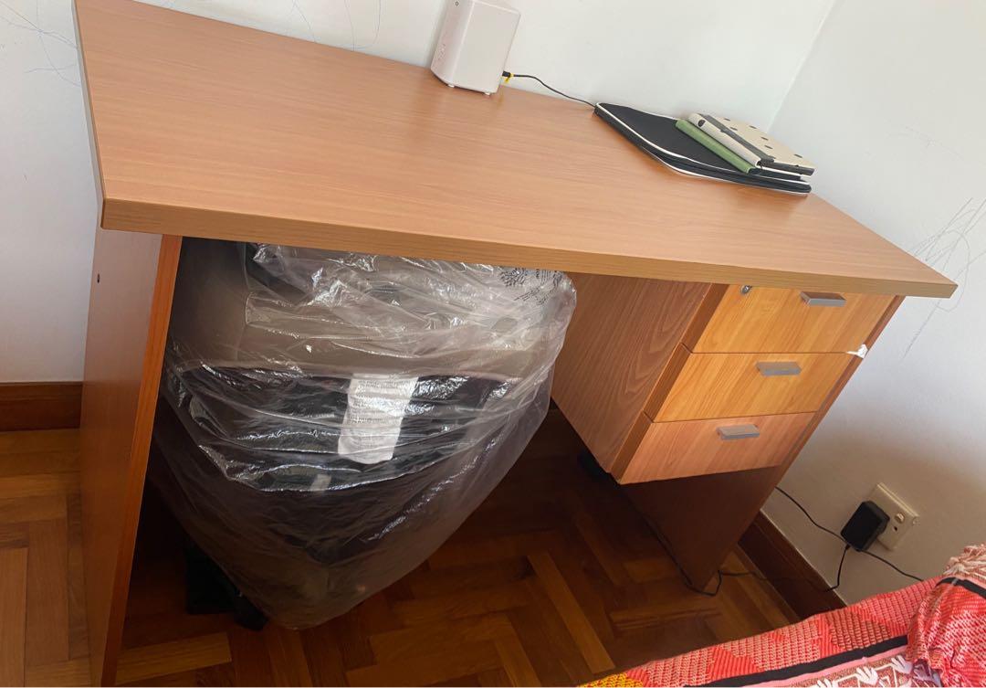 Study Table (Category: Tables & Sets) located in Singapore. Submitted by vasinha (Listing ID 1162610158, Image 1). Description: Study Table with 3 drawers Giving it for free due to space constraint Place to collect the bayshore 469976.