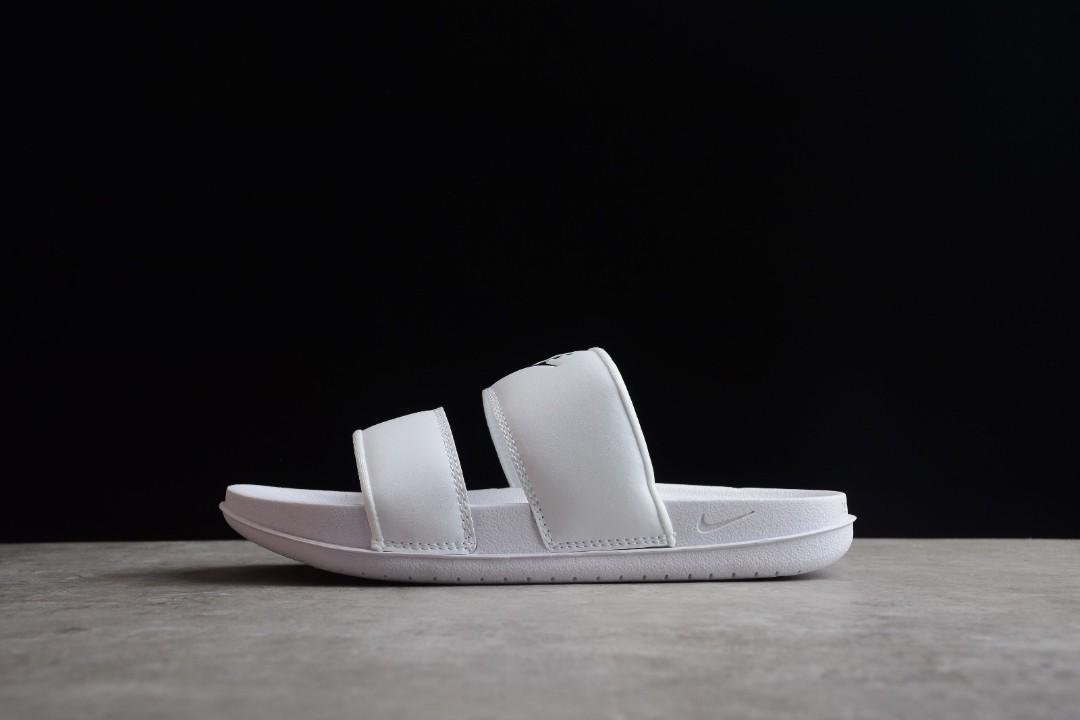 White nike duo discount slides