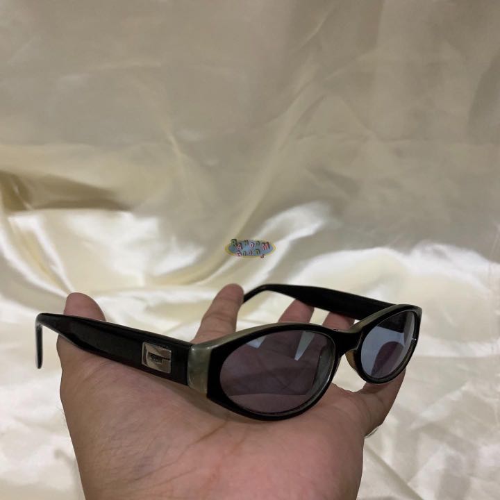 Gucci 530 sunglasses Clearance