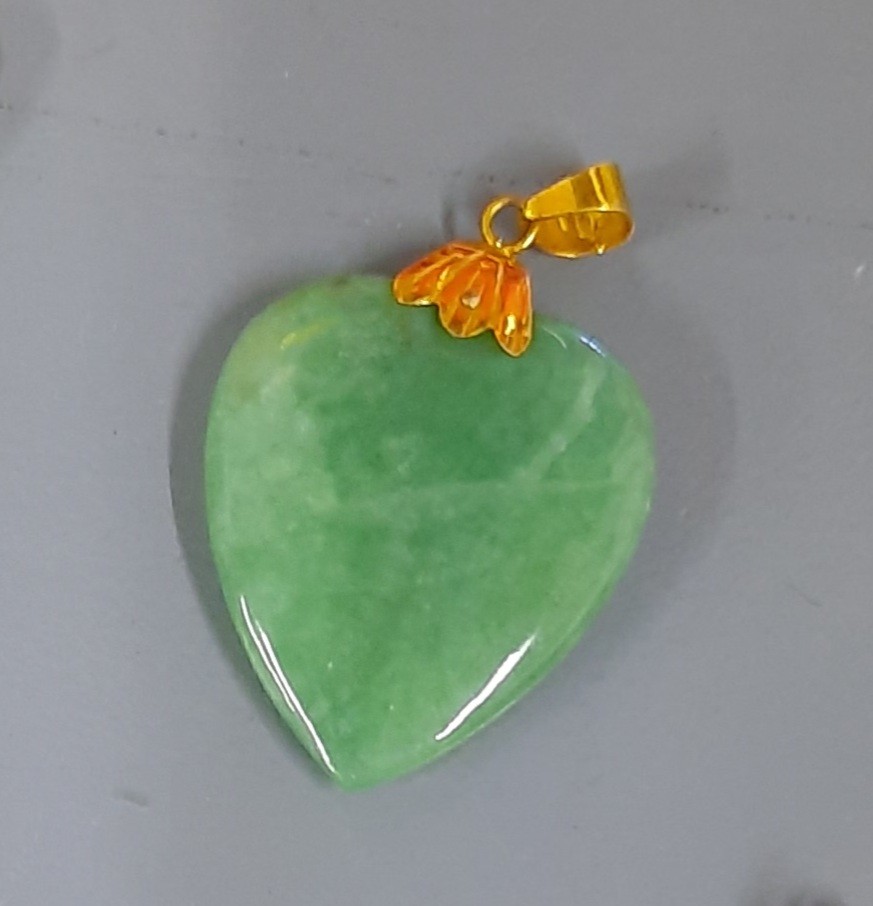 Authentic Vintage Jade Heart Pendant Women s Fashion Jewelry