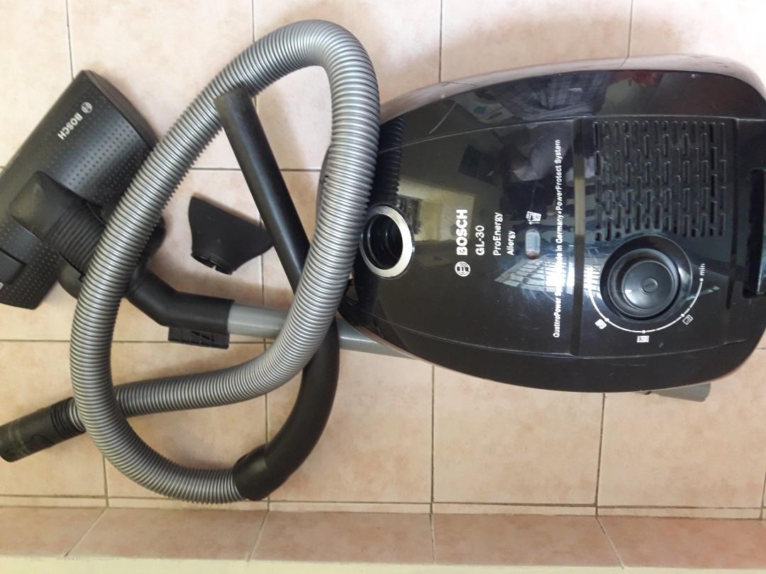 BOSCH GL30 Vacuum Cleaner, TV & Home Appliances, Vacuum Cleaner ...