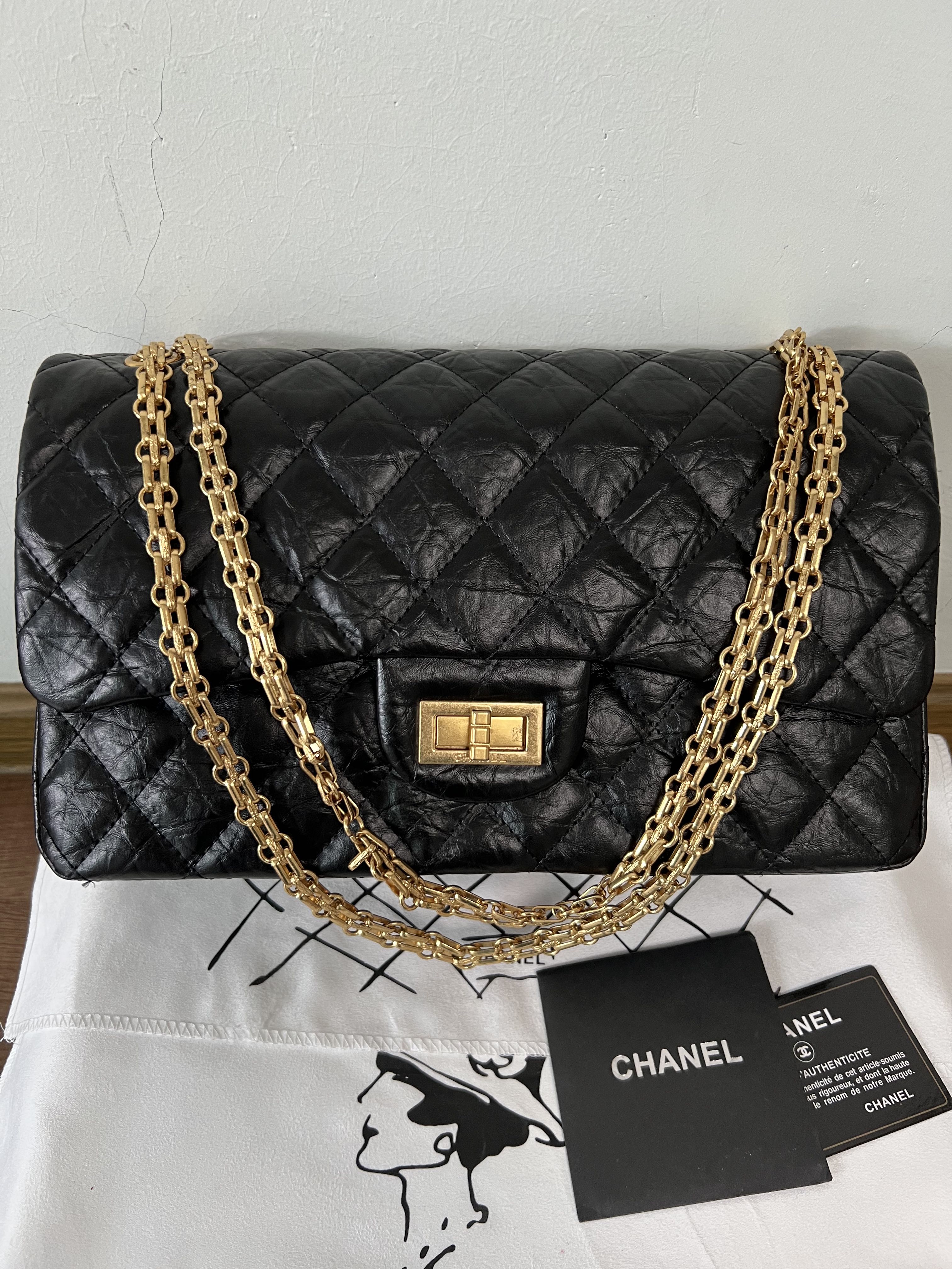 Chanel on sale reissue jumbo