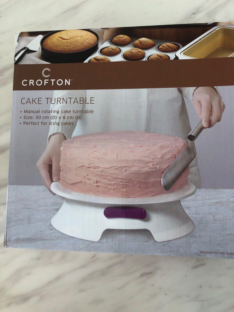 Crofton Turntable for icing cakes, Furniture & Home Living, Kitchenware