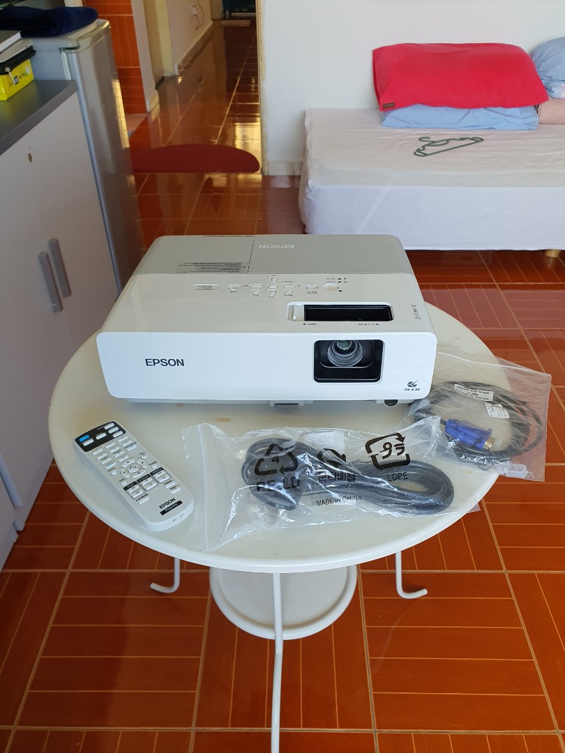 Epson PowerLite 83V+ High Quality 