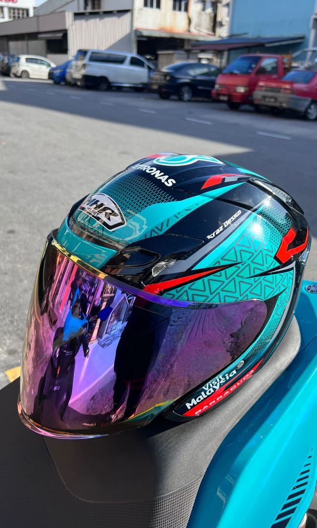 Helmet mhr petronas 2025