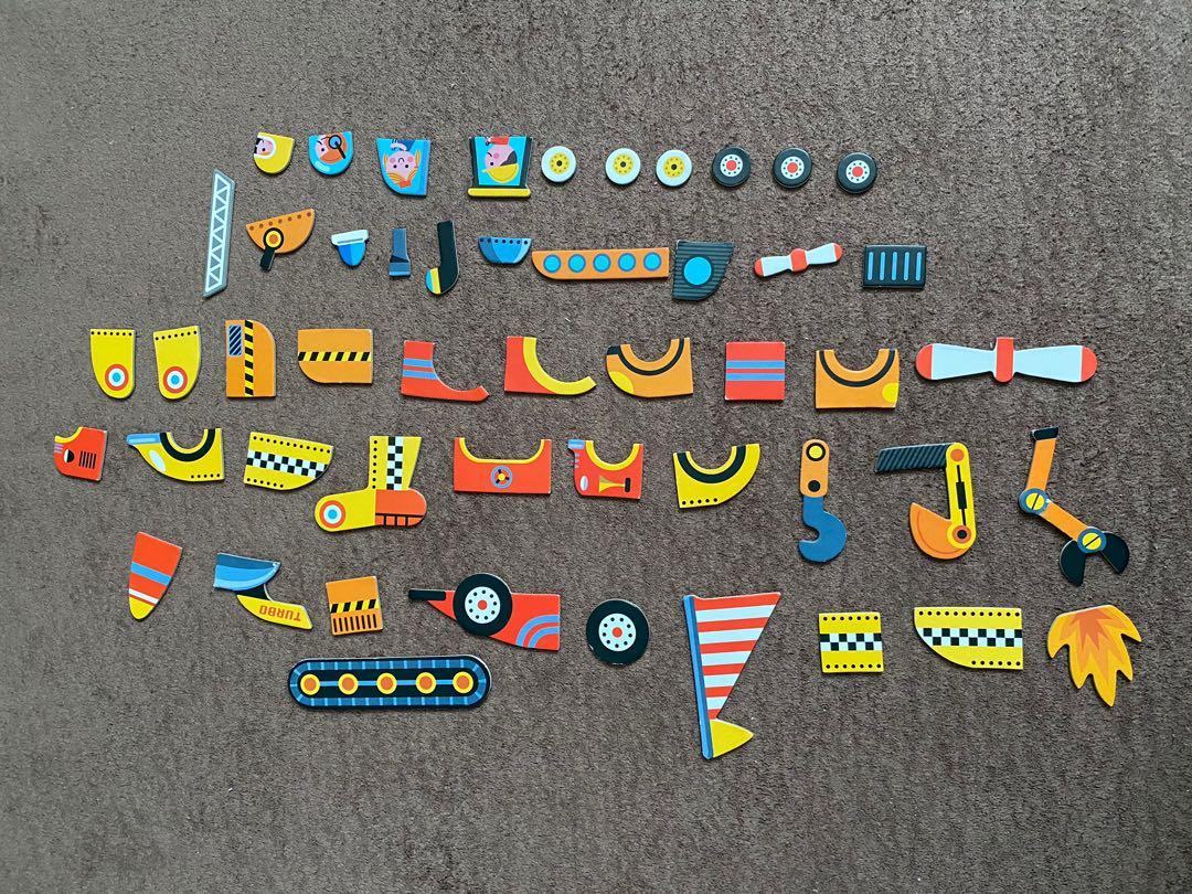 Janod book (Racers) 磁貼書（賽車系列）, 興趣及遊戲, 玩具 & 遊戲類 Carousell