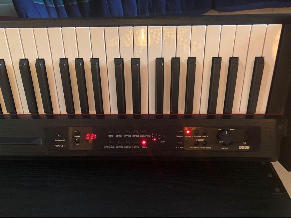 electric piano keyboard LP380, Hobbies & Toys, Music & Media
