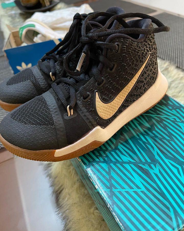 kyrie 3 Nike kyrie 3 PS size Uk11.5 BR 28.5 CM 18 EUR 29.5