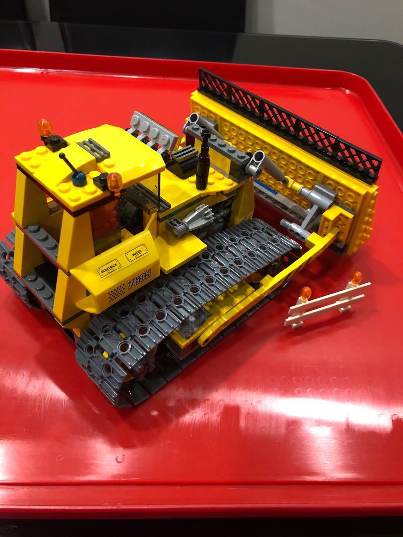 LEGO 7685