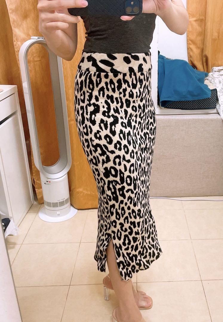 Printed knit midi skirt very stretchy