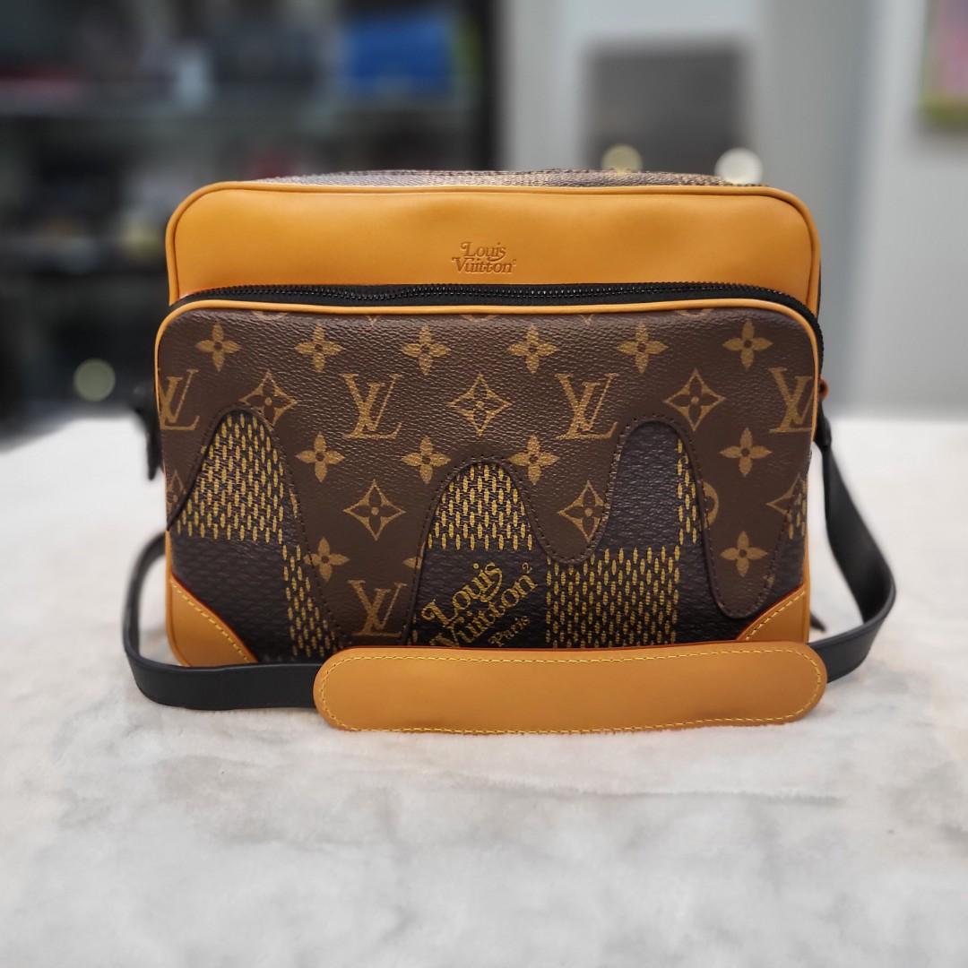 Louis Vuitton LV Vintage Damier Trousse Pochette Crossbody Bag, Luxury,  Bags & Wallets on Carousell