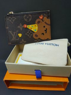 LV Teddy Bear Card Holder, Women's Fashion, Bags & Wallets, Wallets & Card  holders on Carousell