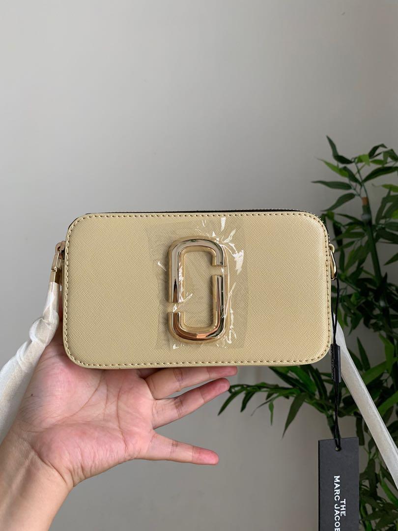 Marc Jacobs Snapshot in Khaki, Luxury, Bags & Wallets on Carousell