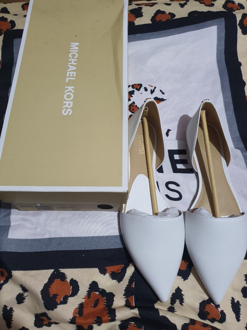 Michael kors discount mila flat