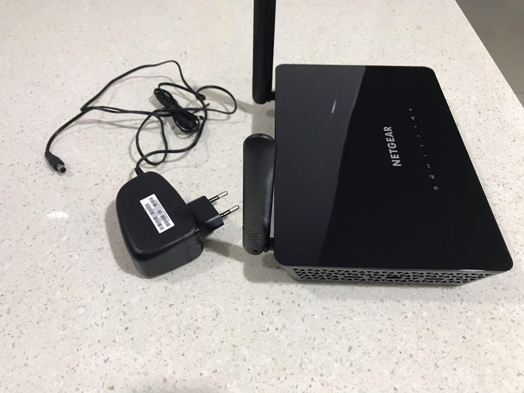 Netgear AC1200 Smart Wifi Router with External Antennas Model R6220