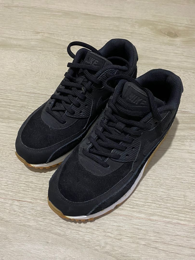 Nike Air Max Black Suede with Gum EU36, Women's Fashion, Footwear, on Carousell