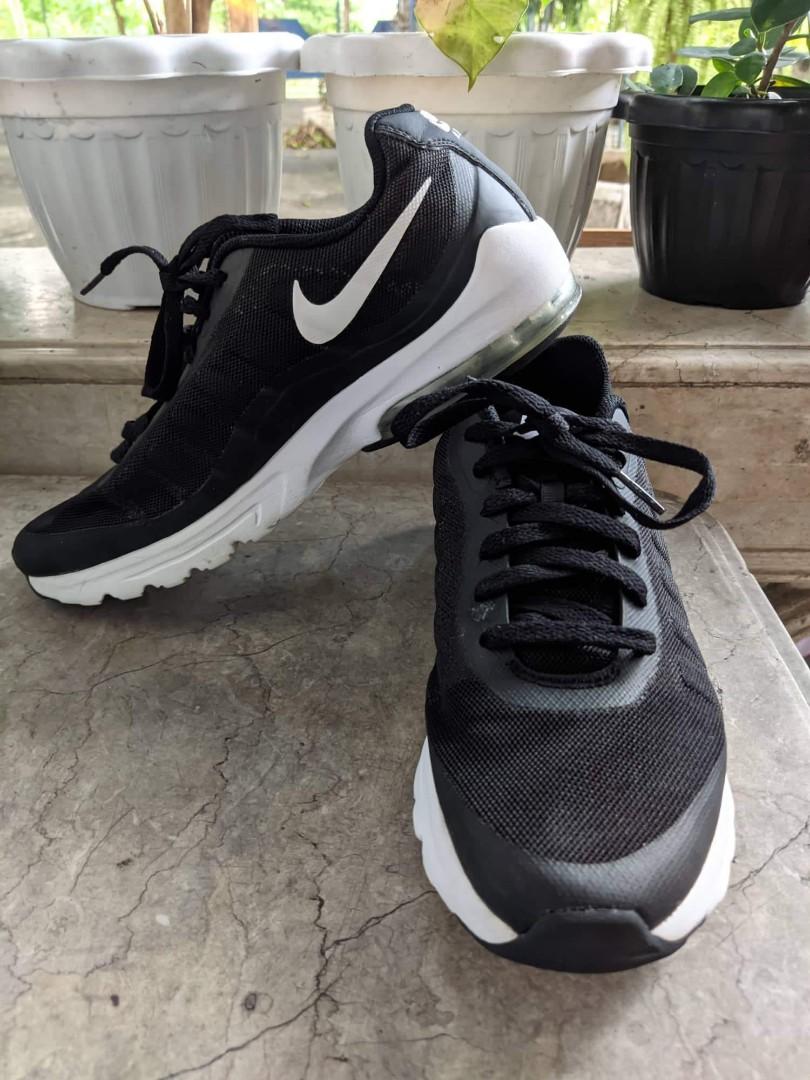 Nike air max invigor black white Clearance