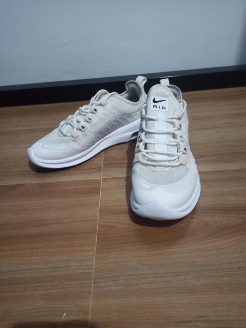 Nike Airmax (8.5 US Womens; 7.5 US Mens 